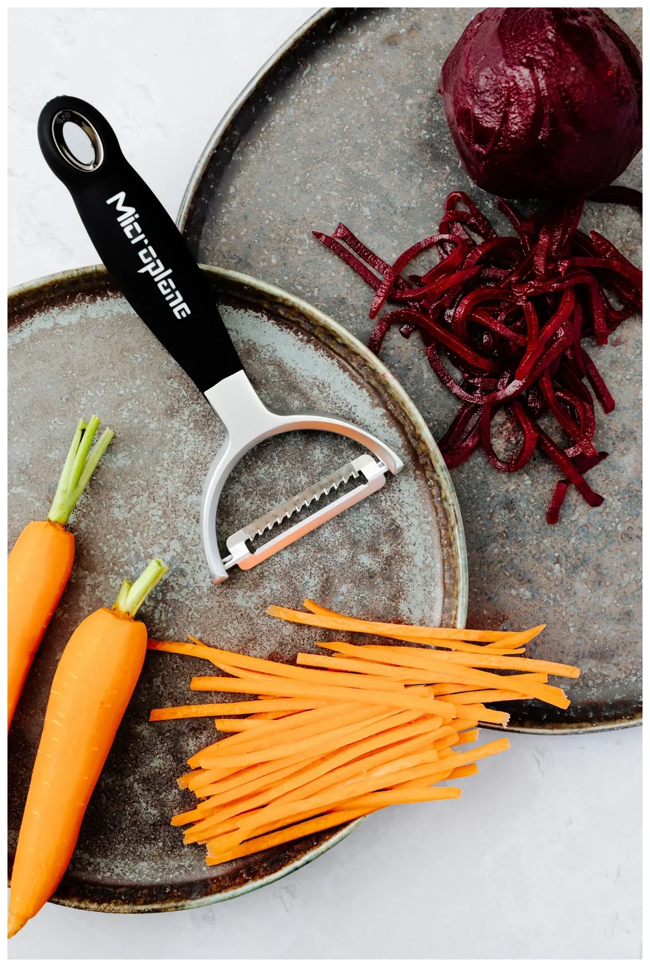 SPECIALTY Obieraczka do warzyw julienne / MICROPLANE