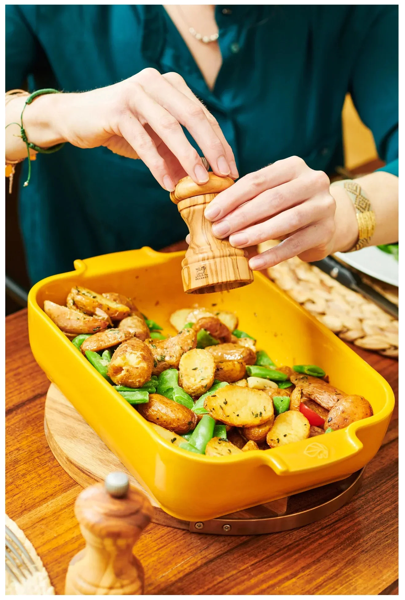 BISTRO OLIVIER Młynek do pieprzu 10 cm / PEUGEOT