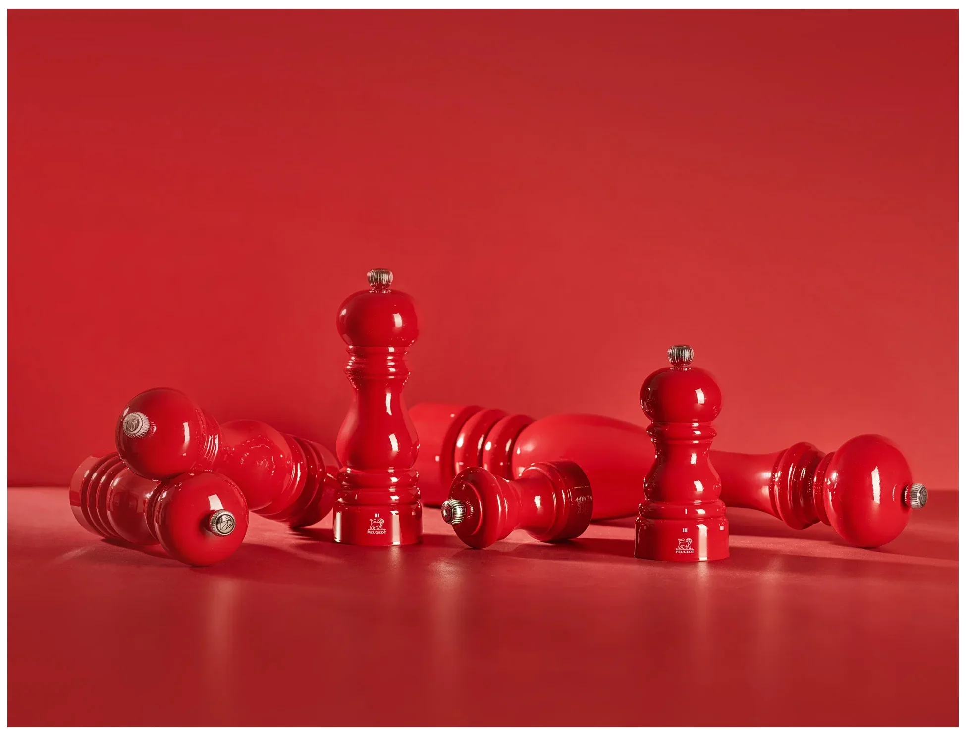 PARIS Młynek do pieprzu 12 cm Red Passion lacquer / PEUGEOT