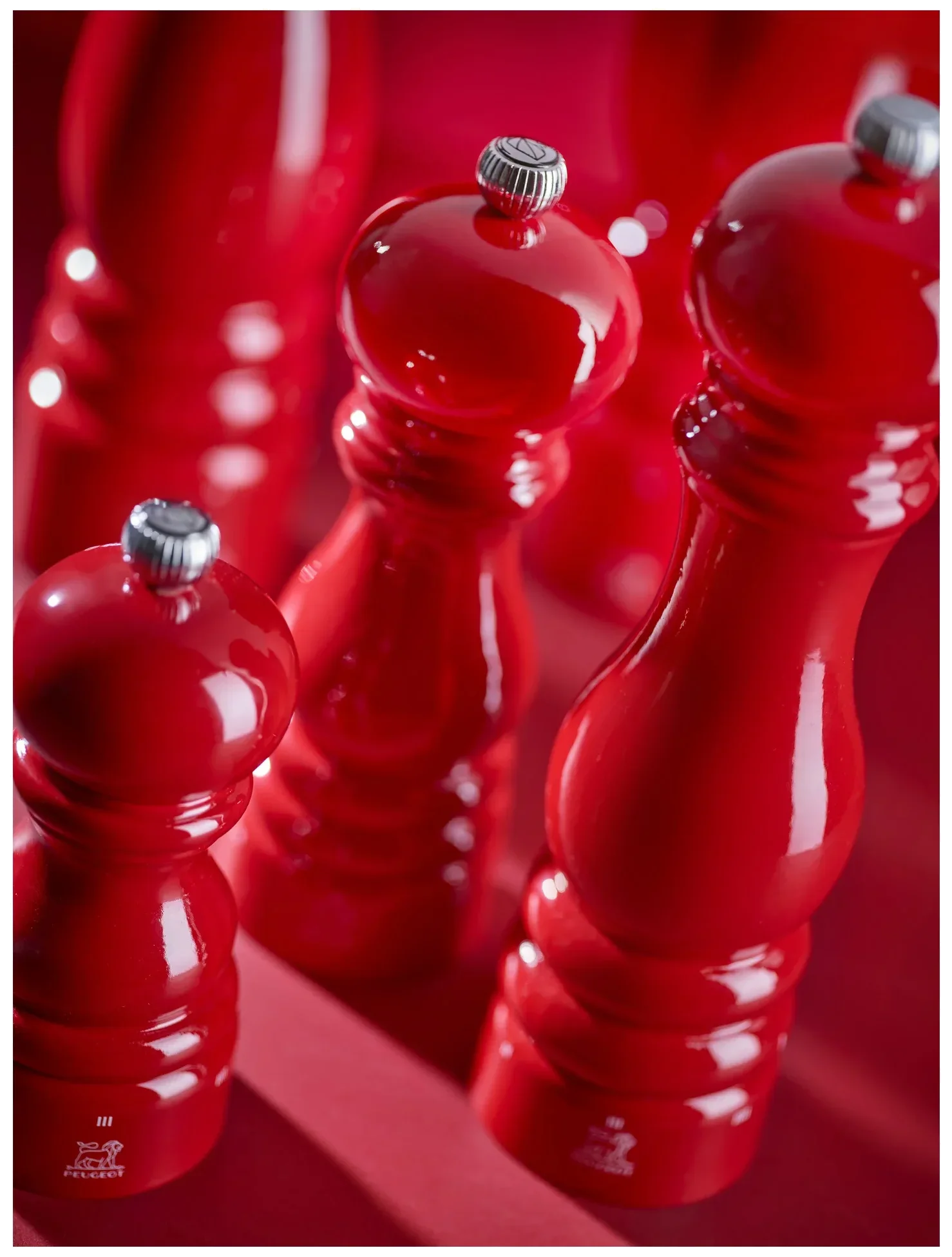PARIS Młynek do pieprzu 12 cm Red Passion lacquer / PEUGEOT