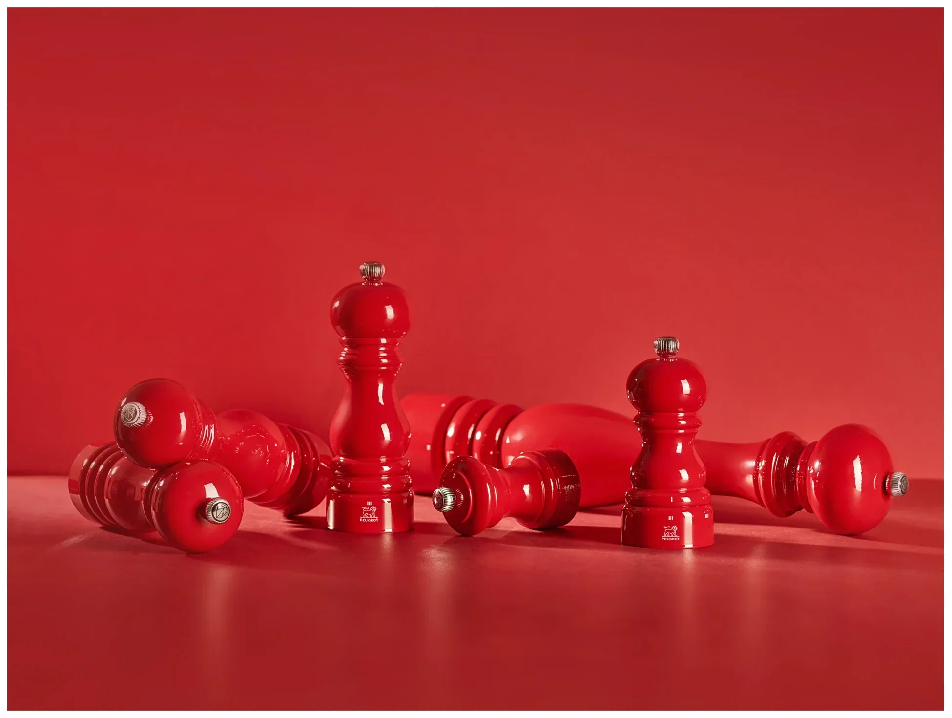 PEUGEOT Młynek do soli PARIS 12 cm Red Passion lacquer