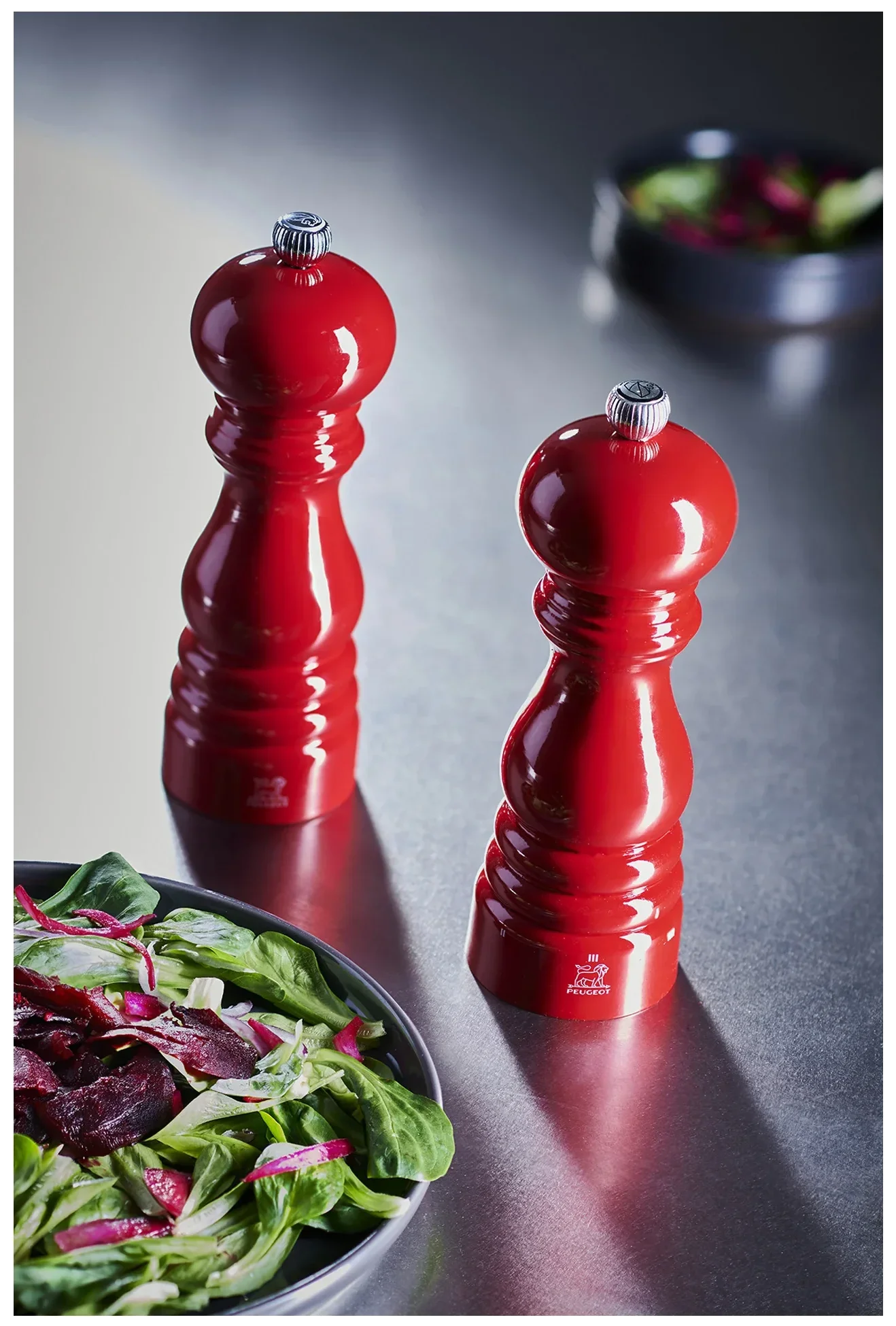 PARIS Młynek do pieprzu 22 cm Red Passion lacquer / PEUGEOT