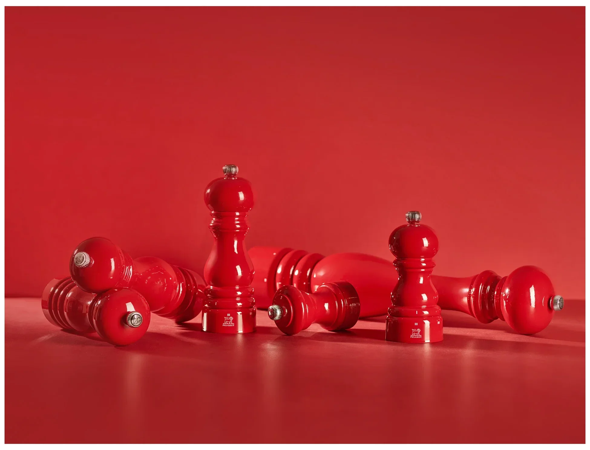 PARIS Młynek do pieprzu 30 cm Red Passion lacquer / PEUGEOT