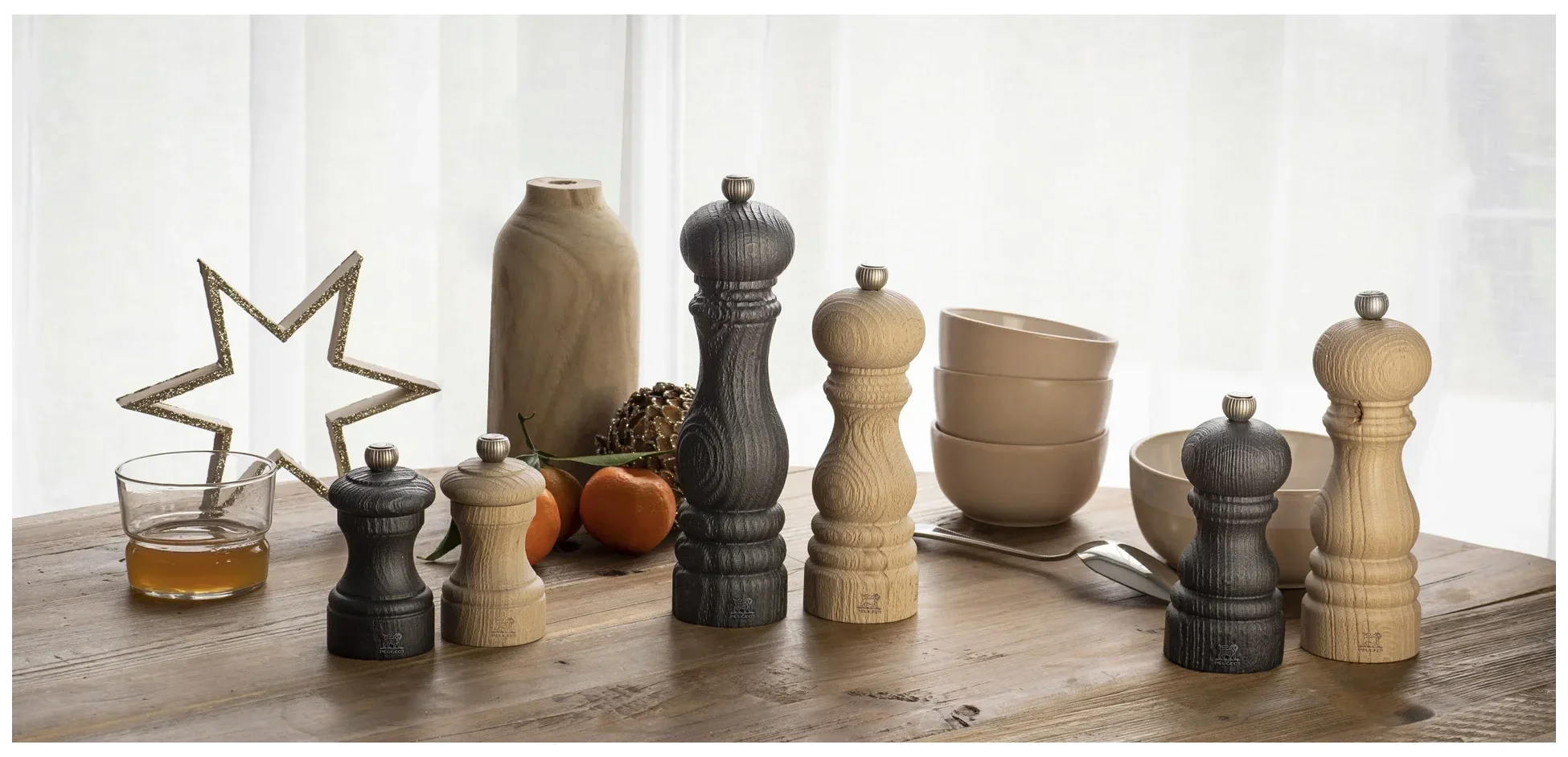 BISTRO NATURE Black Młynek do pieprzu 10 cm / PEUGEOT