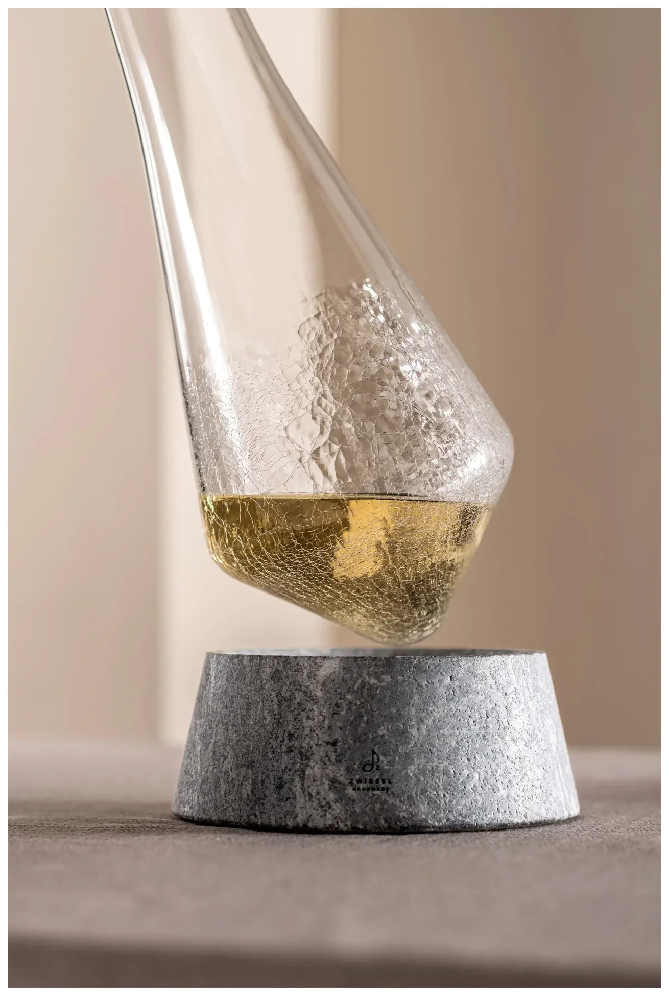 SYMBIOSIS Dekanter z kamienną podstawą 750 ml / ZWIESEL HANDMADE