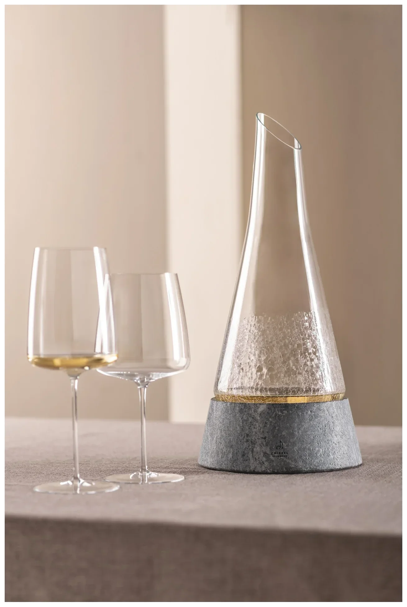 SYMBIOSIS Dekanter z kamienną podstawą 750 ml / ZWIESEL HANDMADE