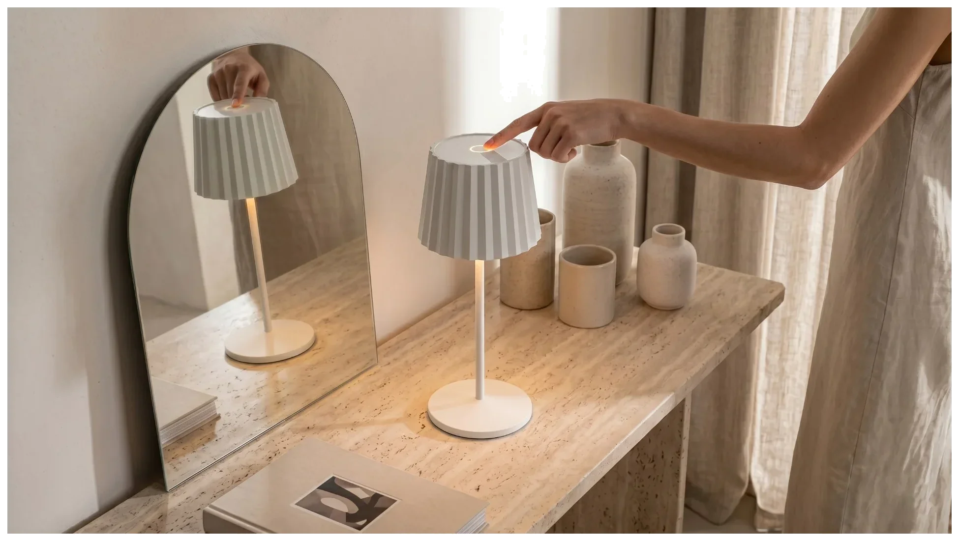 VIENNA Lampa stołowa 28 cm biała / VERLO