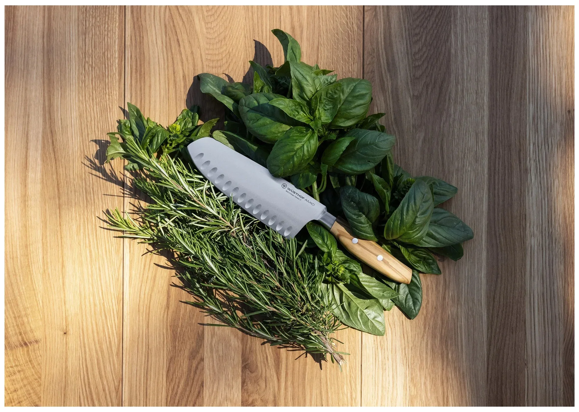 AMICI Nóż santoku 17/29,7 cm / WÜSTHOF