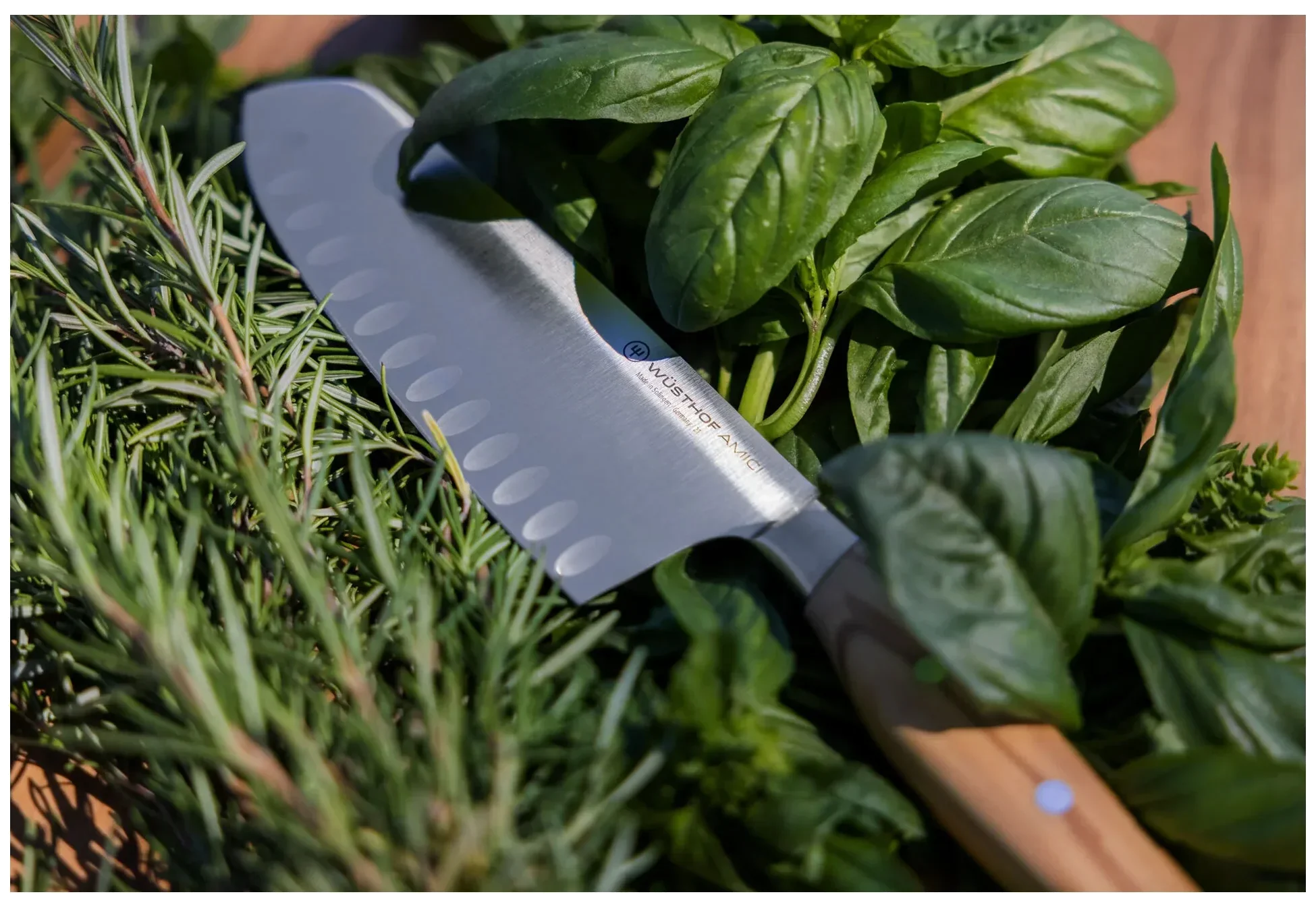 AMICI Nóż santoku 17/29,7 cm / WÜSTHOF