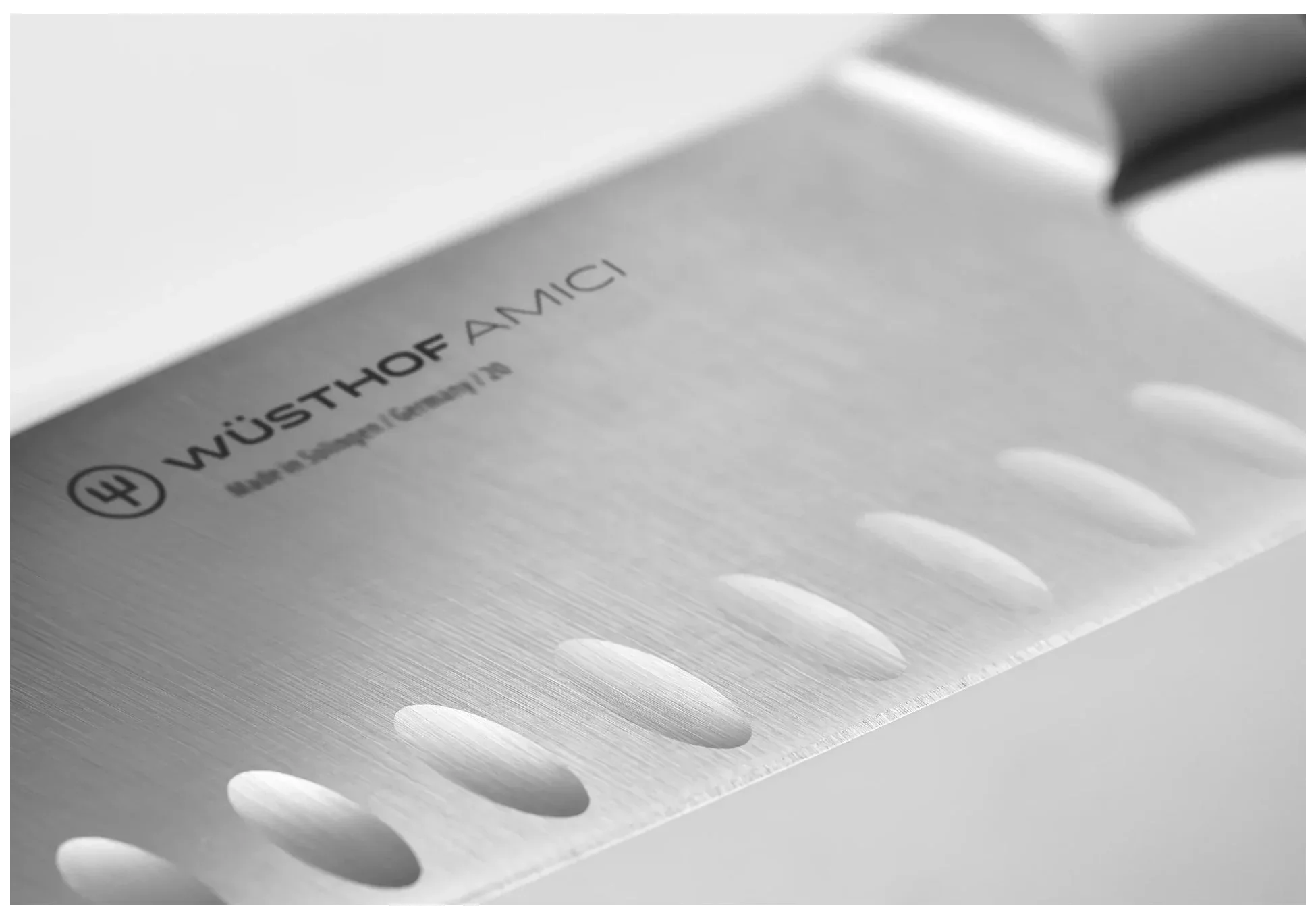 AMICI Nóż santoku 17/29,7 cm / WÜSTHOF